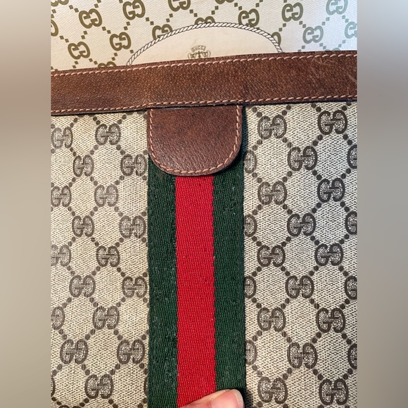 Gucci Sherry GG Supreme Canvas Clutch Velcro Closure with original box!! - Picture 5 of 16